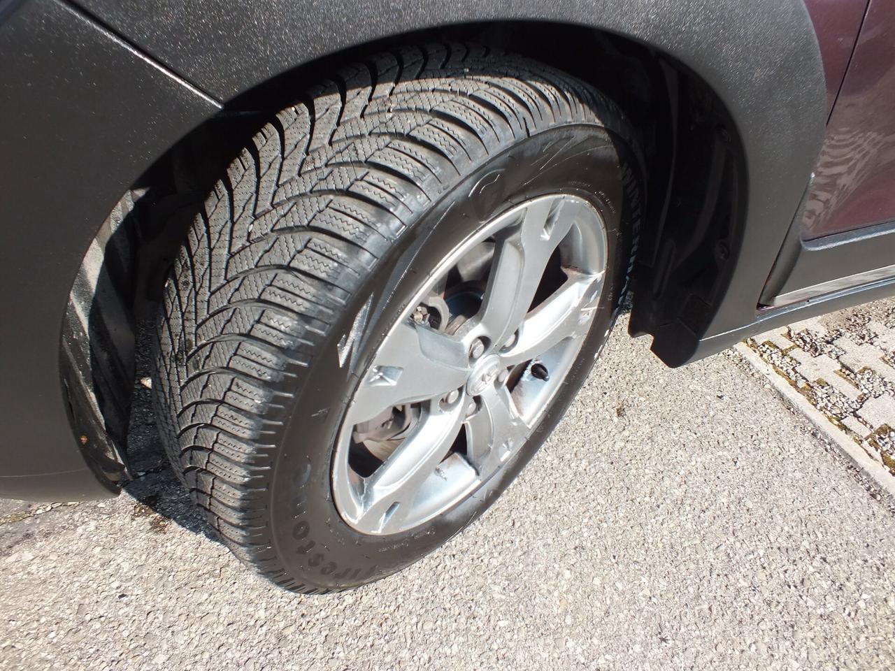 TOYOTA URBAN CRUISER 1.4 D-4D AWD SOL