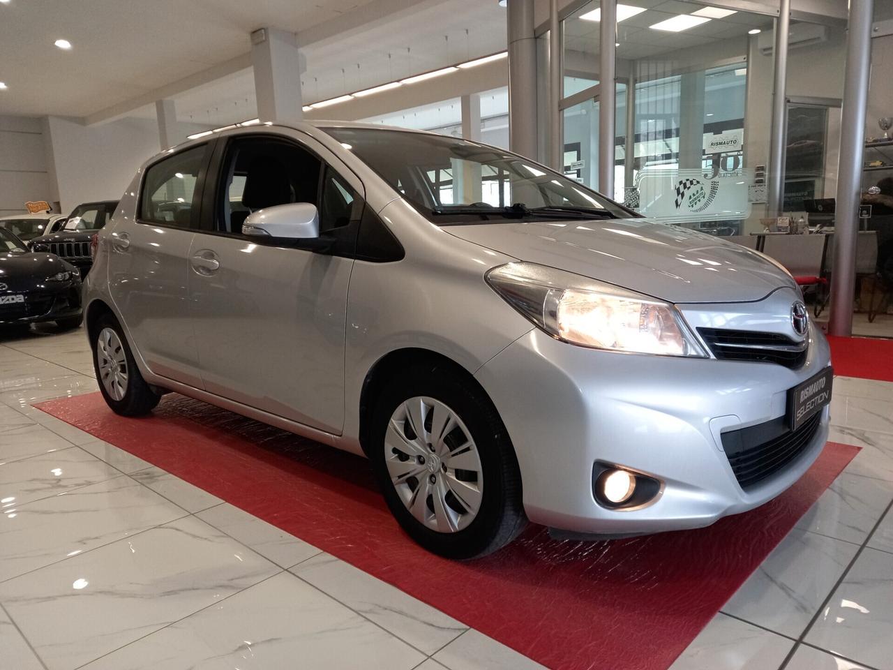 Toyota Yaris 1.0 5 porte Lounge