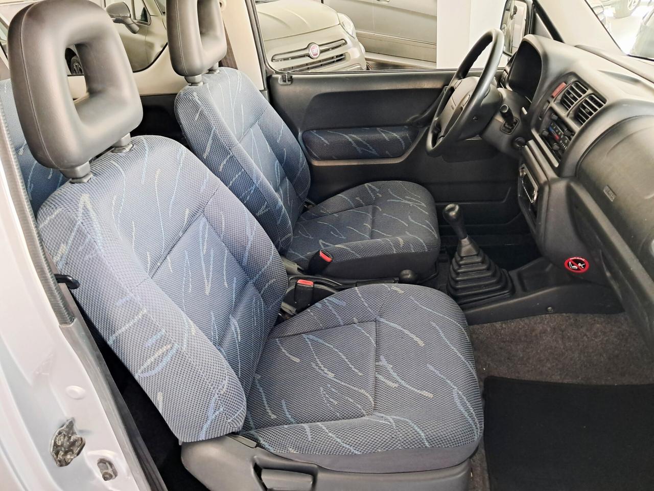 Suzuki Jimny 1.3i 16V cat 4WD JLX