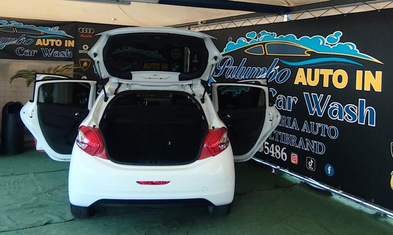 Peugeot 208 1.4 HDi 68 CV 5 porte Allure