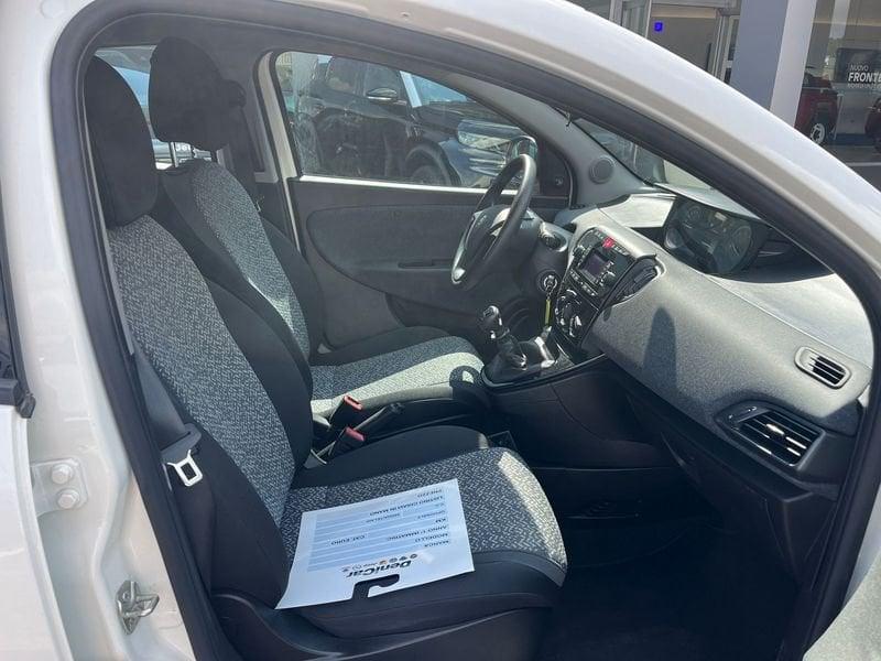 Lancia Ypsilon Ypsilon 1.0 FireFly 5 porte S&S Hybrid Silver