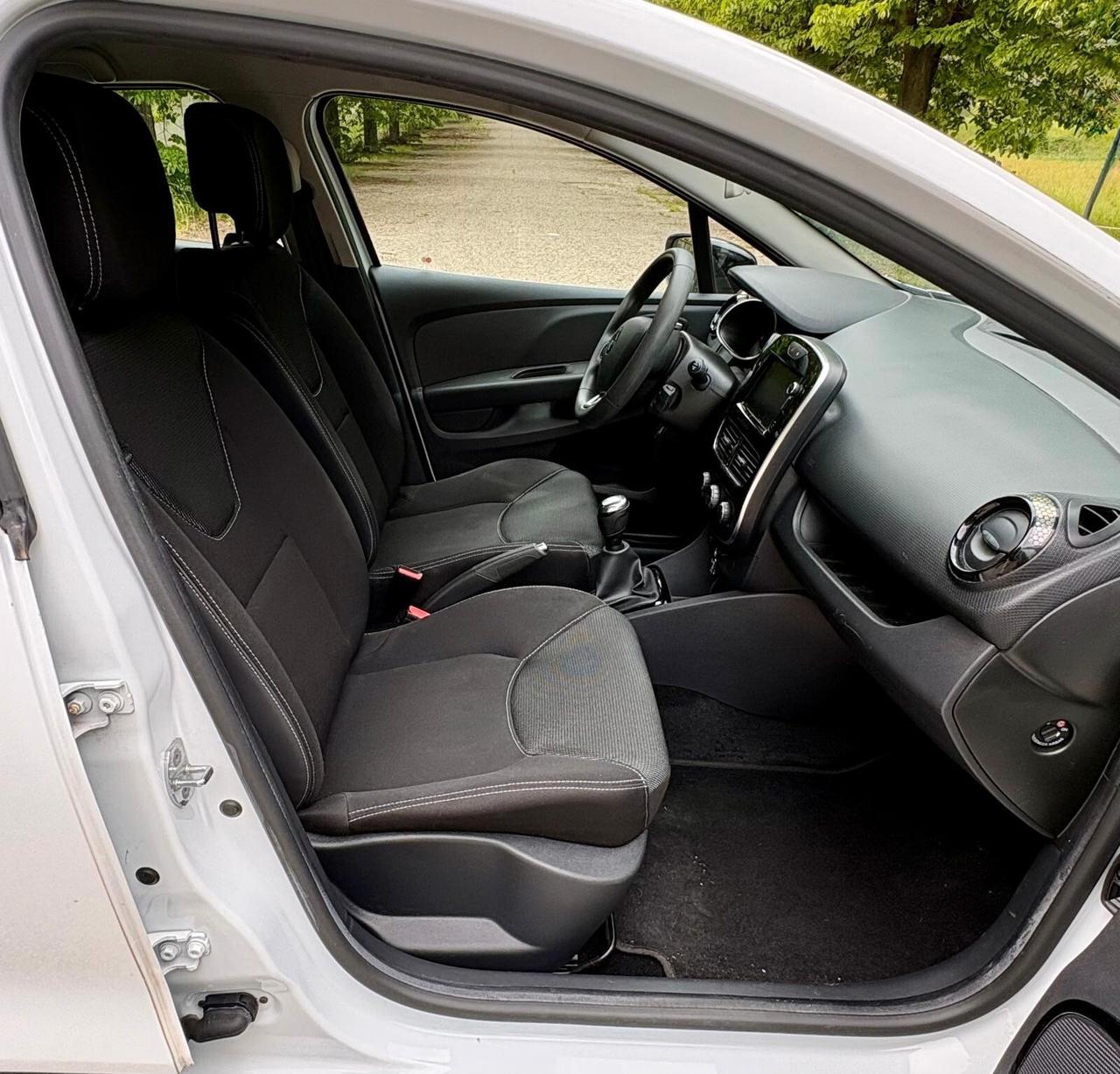 Renault Clio TCe 12V 90 CV GPL 5 porte Moschino Life