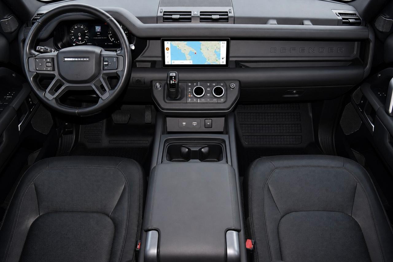 Land Rover Defender 110 3.0d i6 mhev awd 200 cv automatica X-Dynamic SE