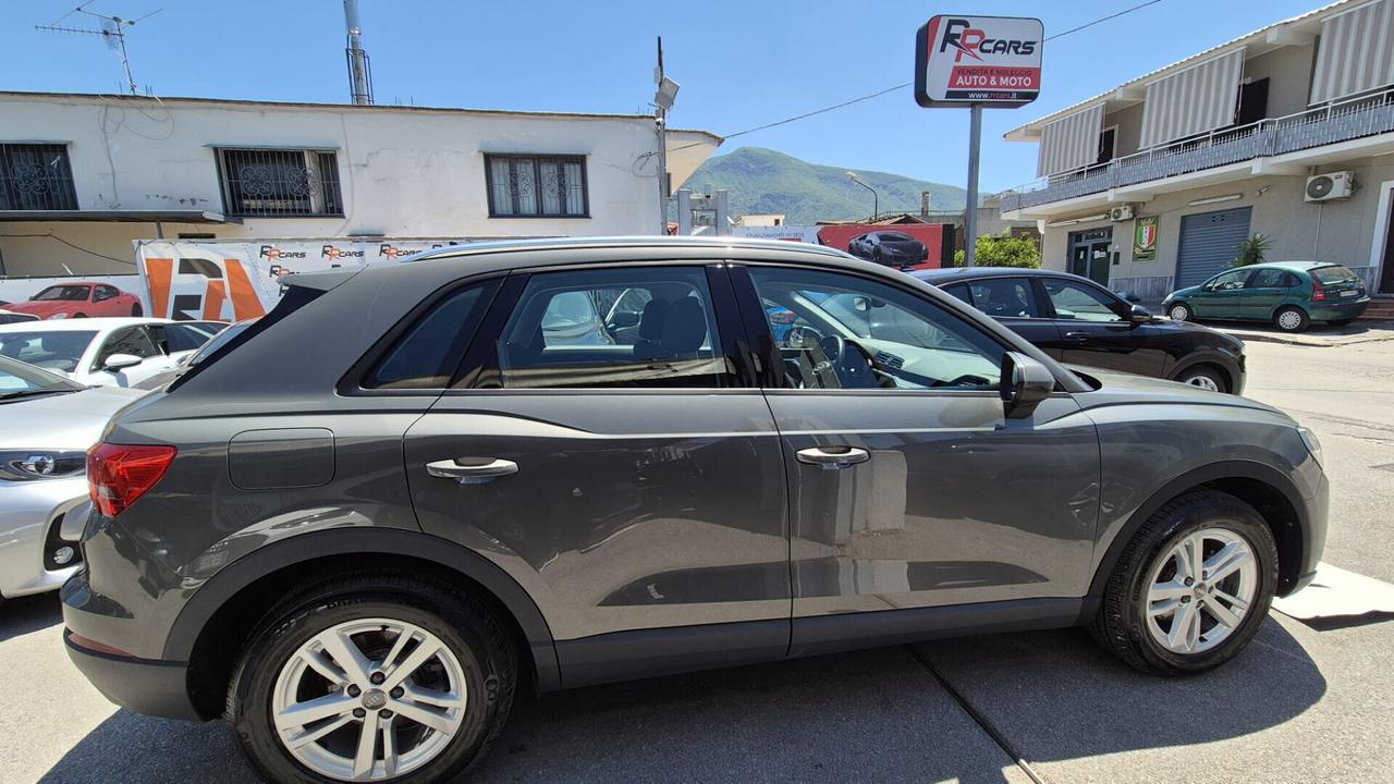 Audi Q3 35 TDI S tronic Business