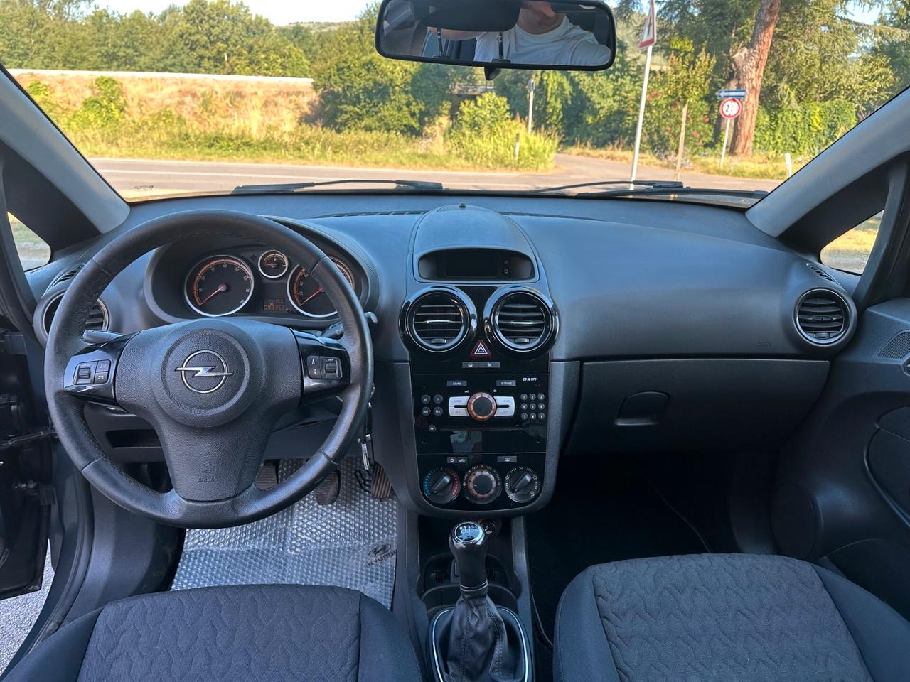 Opel Corsa 1.2 5 porte Sport