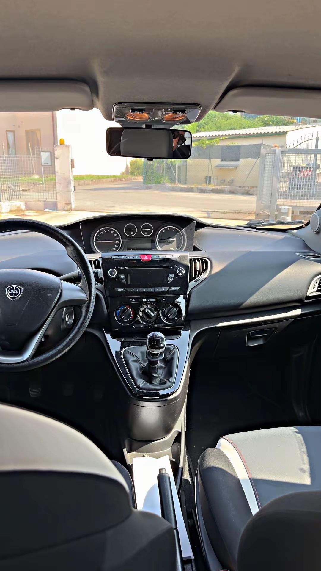 Lancia Ypsilon 1.2 69 CV 5 porte GPL Ecochic Gold