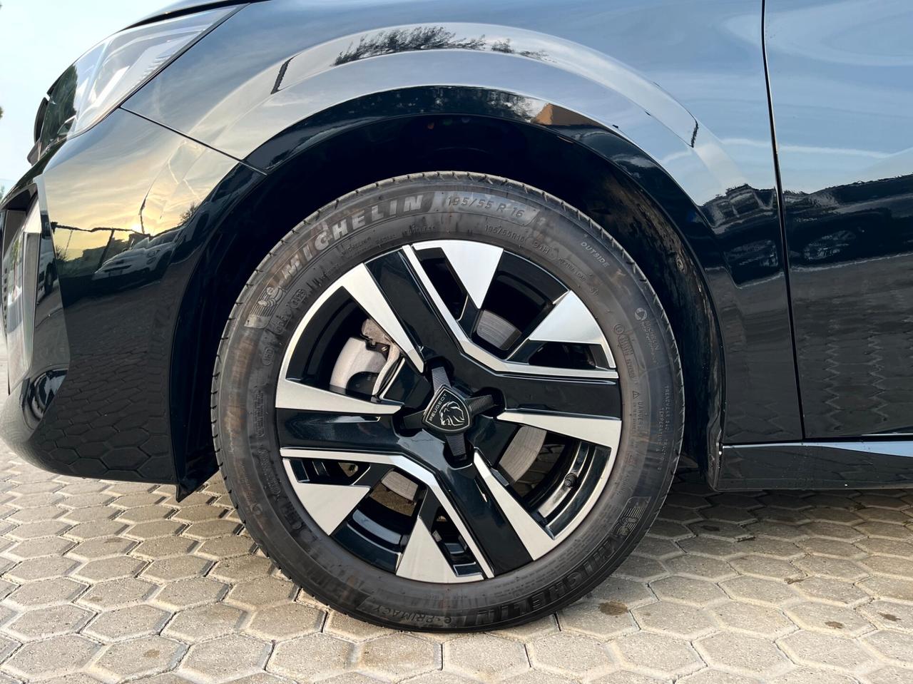 Peugeot 208 Stop&Start 100cv 5 porte Allure