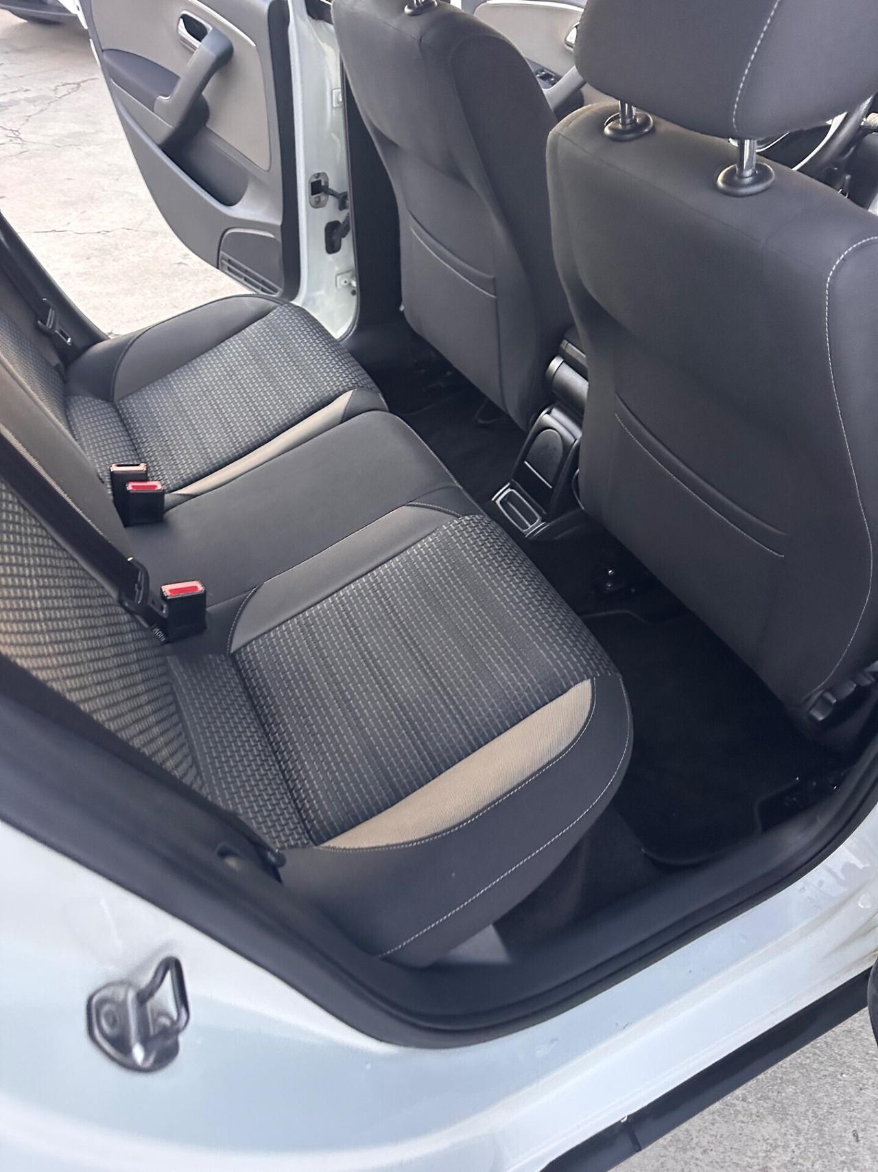 Volkswagen Polo CROSS 1.4 TDI 90 CV 5p. Highline BlueM