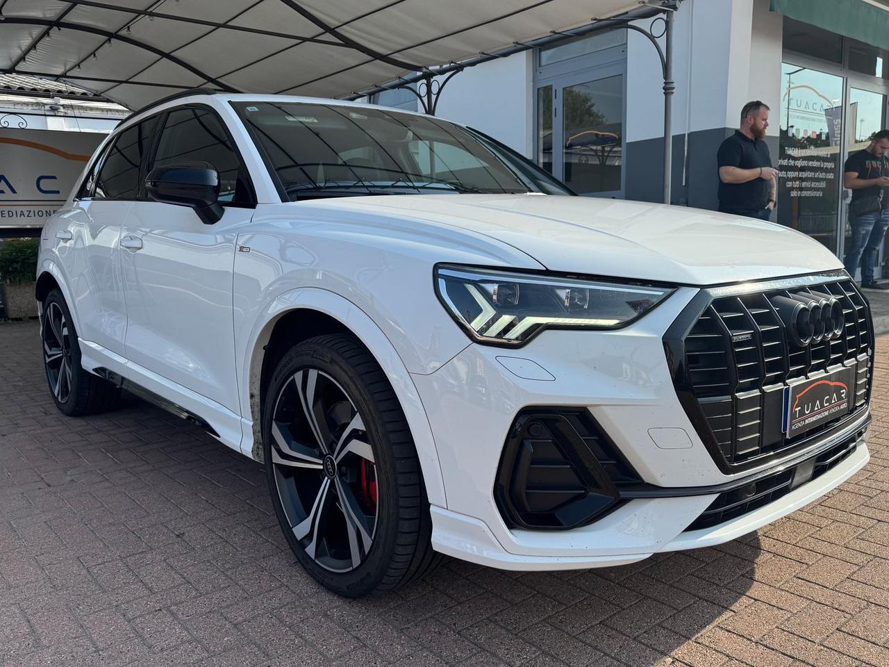 Audi Q3 S Line Identity Black 2.0 45 TFSI G #50560