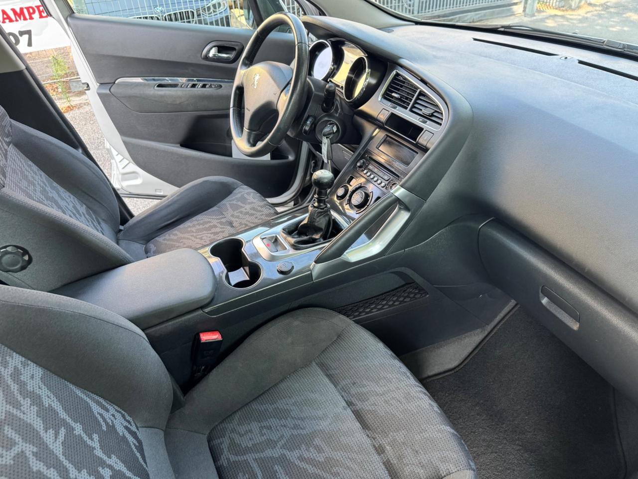 Peugeot 3008 1.6 HDi 112 cv garanzia 12 mesi