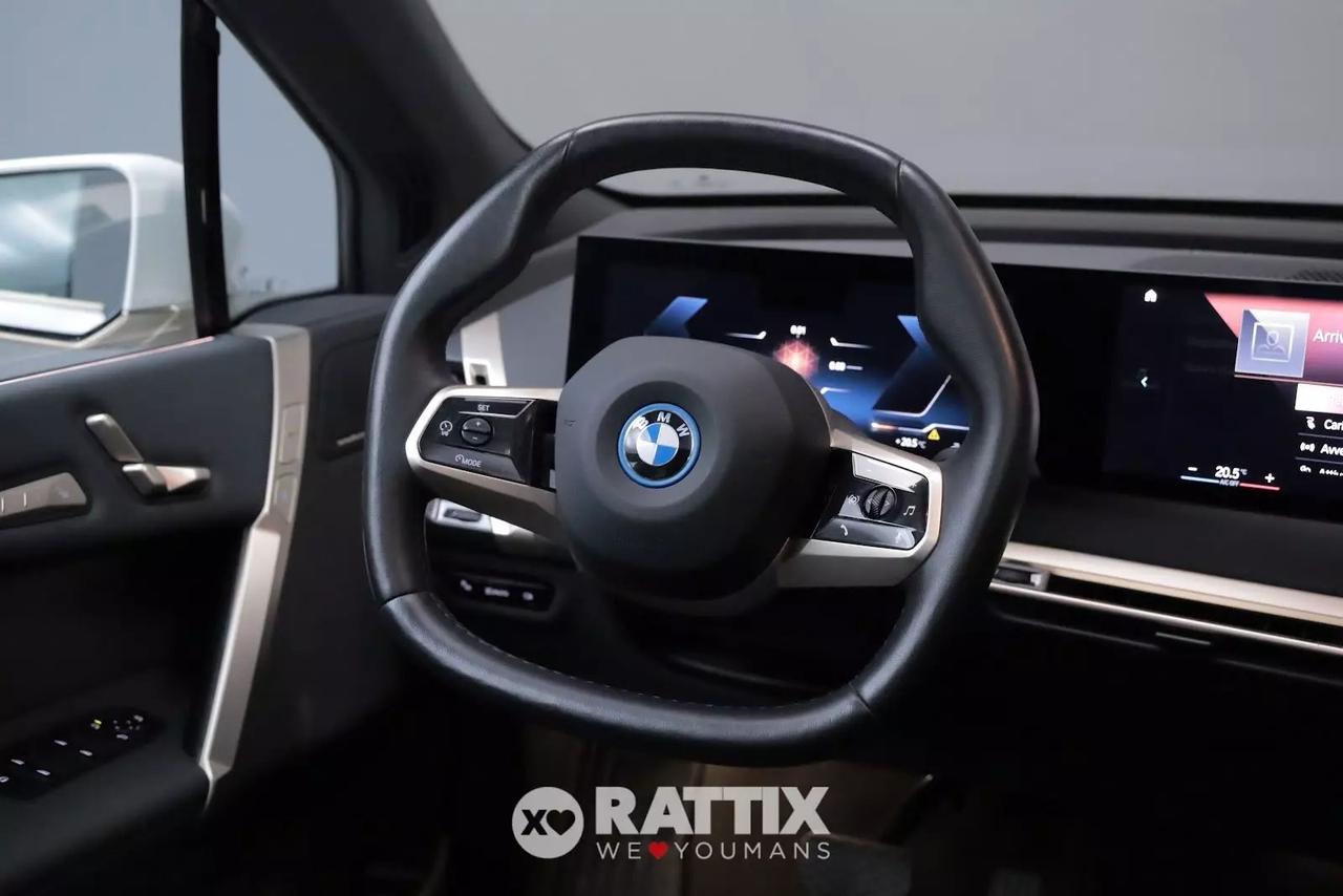 BMW iX motore elettrico 240KW xDrive40 Sport Essence