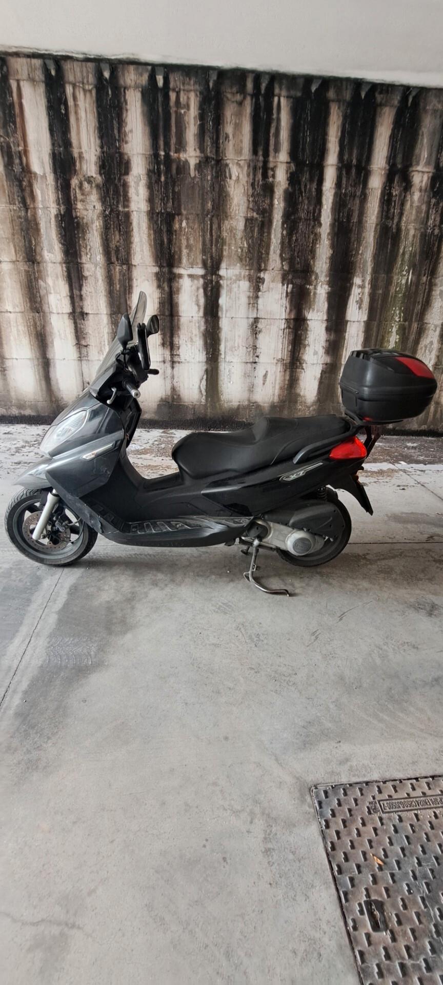 Piaggio X 7 250