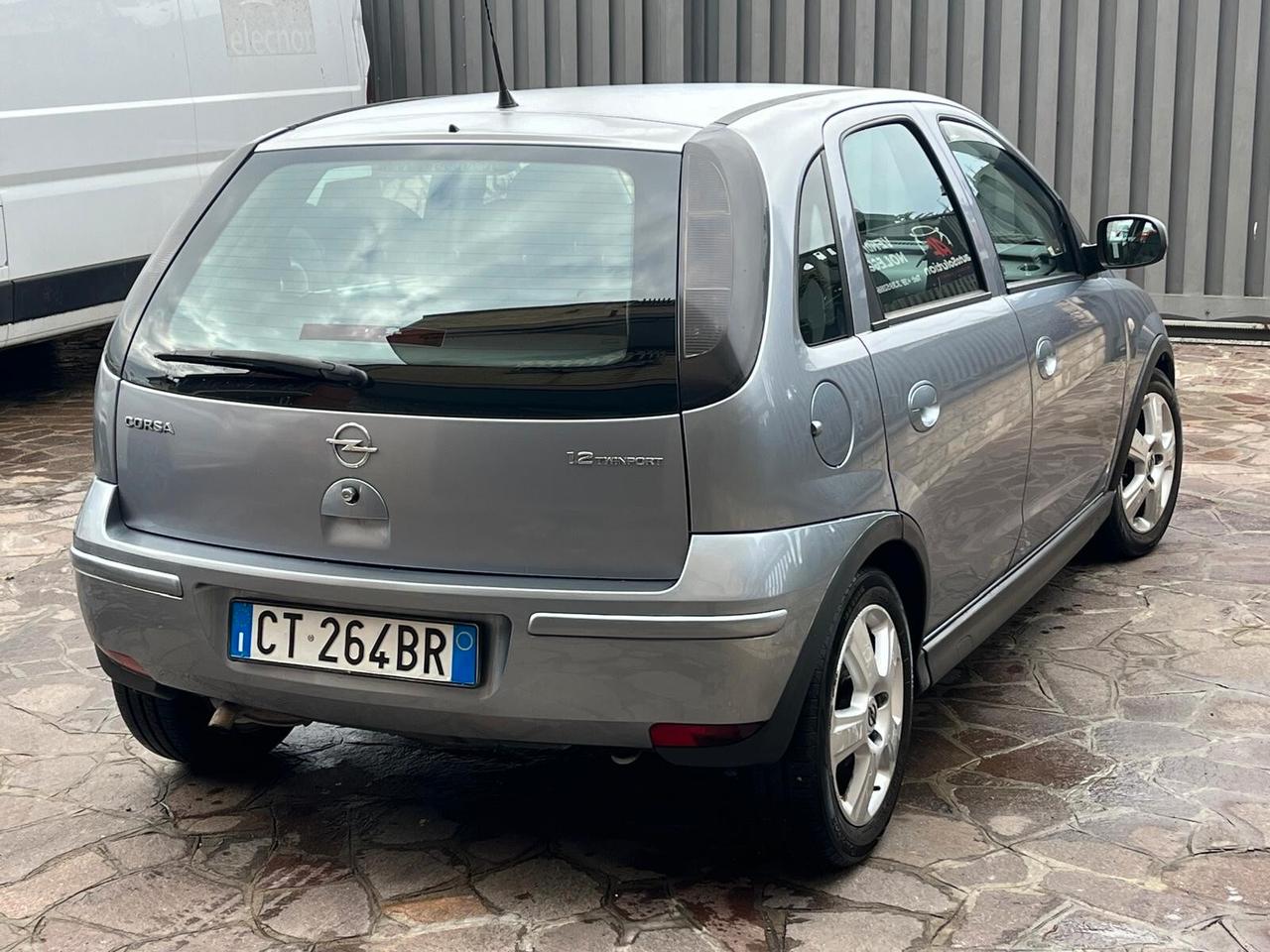 Opel Corsa 1.2i 16V cat 5 porte Sport adatta neopatentati