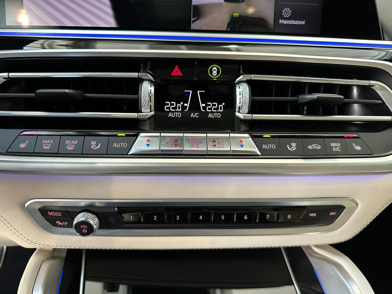 BMW X6 M 50d-Fari Laser-22"-Tetto-Camera 360-Individual-IVA