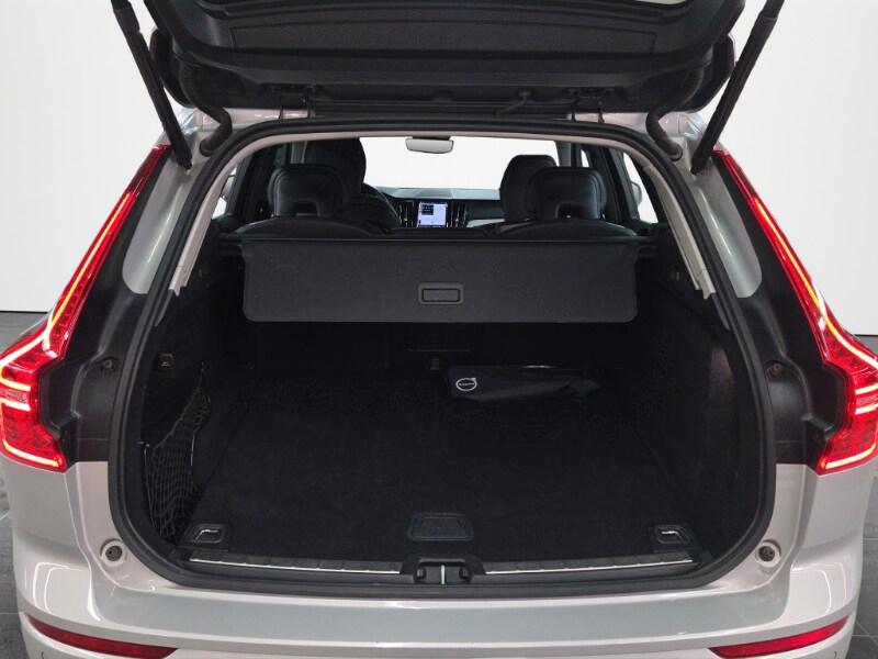 VOLVO XC60 (2017-->) XC60 B4 (d) automatico Plu...