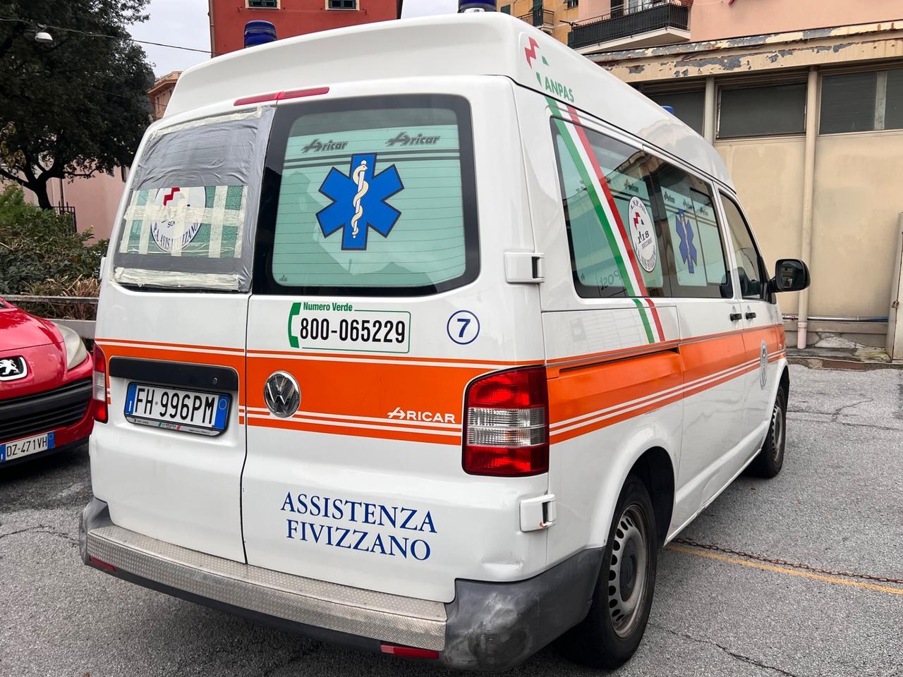 Volkswagen Transporter t5 2.0 TDI 140CV ambulanza