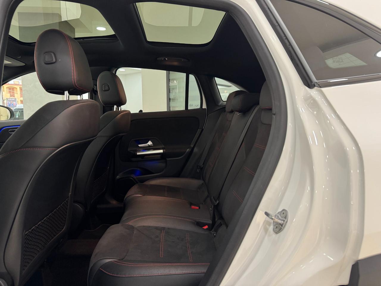 Mercedes GLA180d Automatic Premium AMG Tetto
