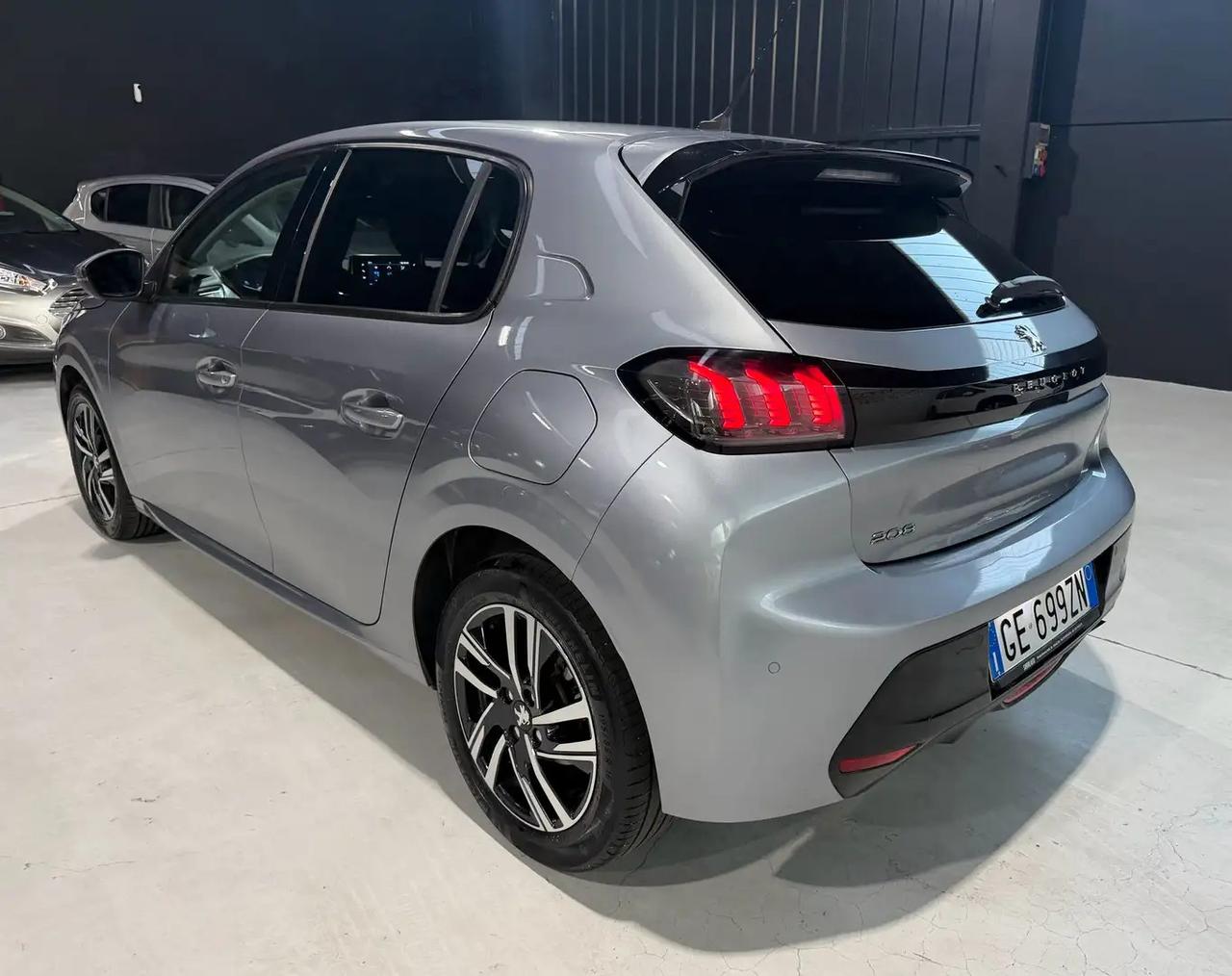 Peugeot 208 1.2 puretech Active Pack s&s 100cv