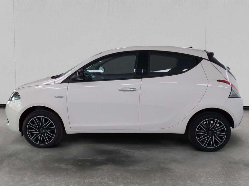 Lancia Ypsilon 1.0 firefly hybrid Gold s&s 70cv