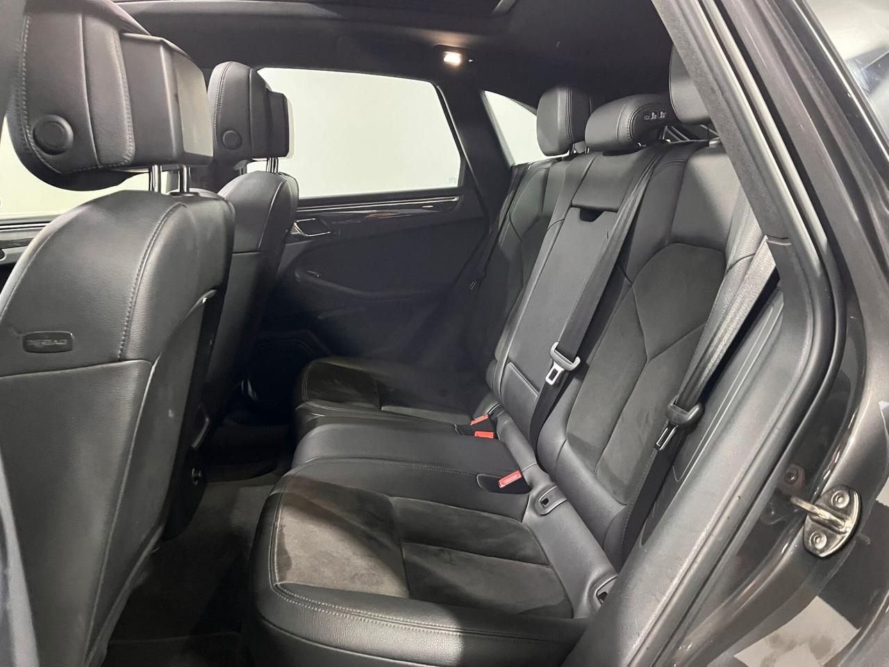 Porsche Macan 3.0 S Diesel tetto panoramico gangio traino