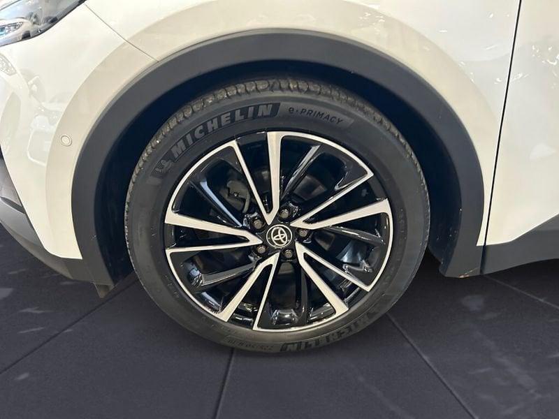 Toyota C-HR (2023-->) 1.8 HV Lounge