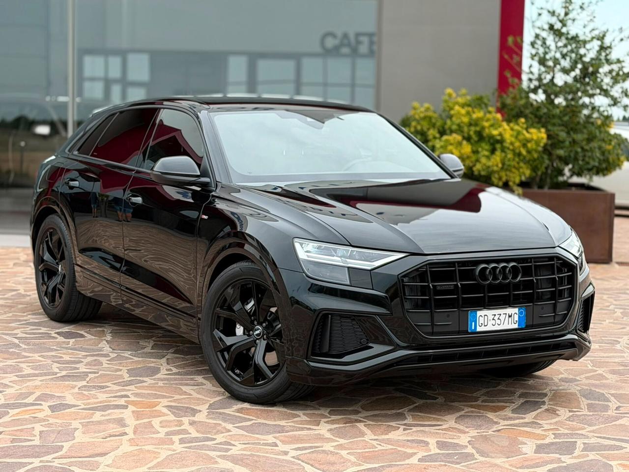 Audi Q8 45 3.0 TDI MHEV 231 CV quattro tiptronic s-line black edition
