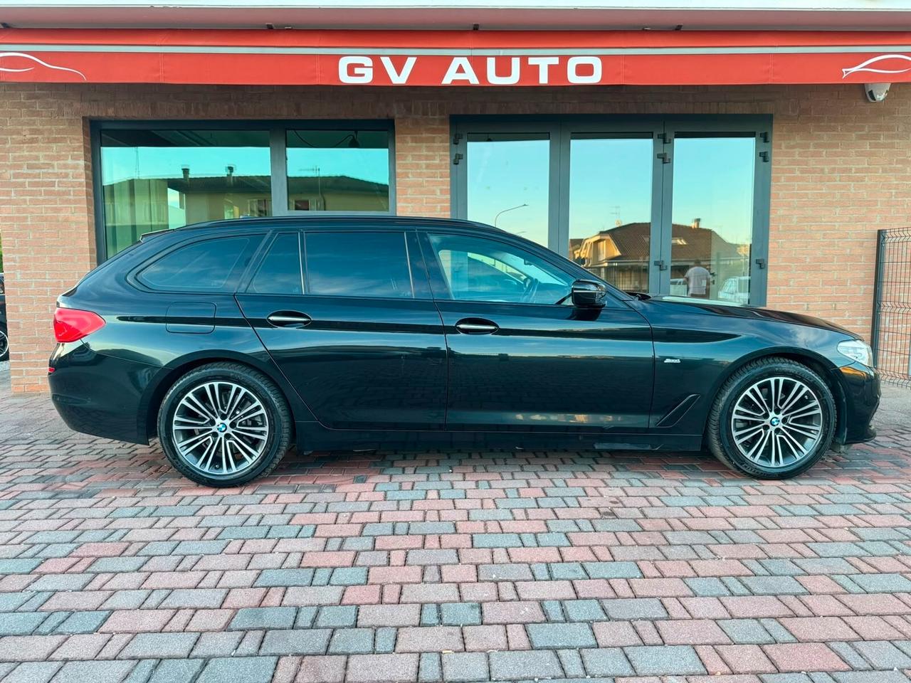 BMW 520d SPORT FULL OPTIONAL