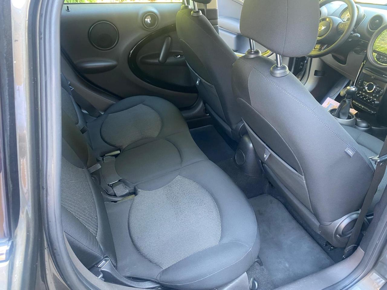 MINI 1.6 D COOPER COUNTRYMAN MOLTO BELLA GUARDA