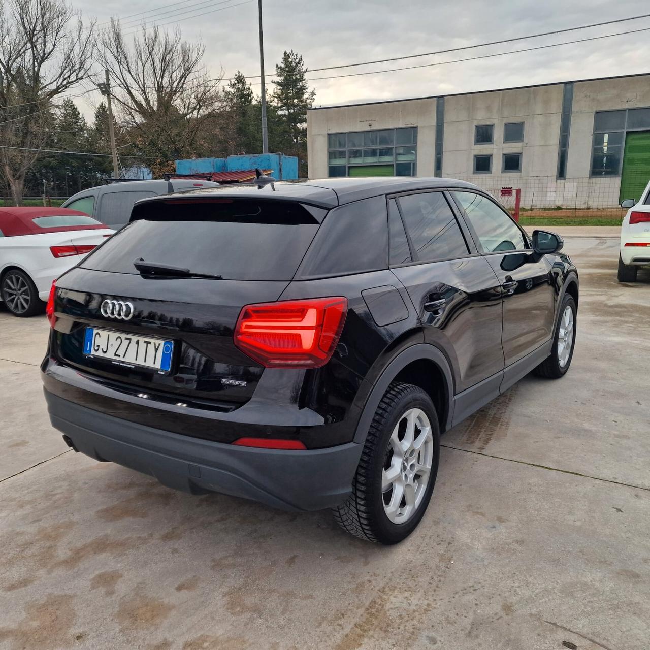 Audi Q2 35 TDI quattro S tronic TOTAL BLACK
