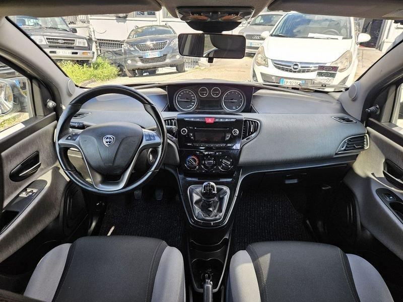 Lancia Ypsilon Ypsilon 1.2 8v Silver 69cv