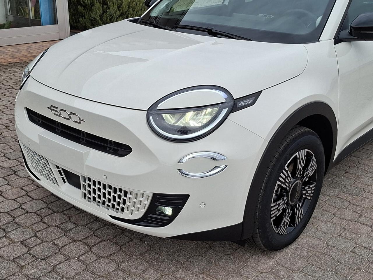 Fiat 600 1200 Turbo mhev Hybrid Icon DCT Km.0