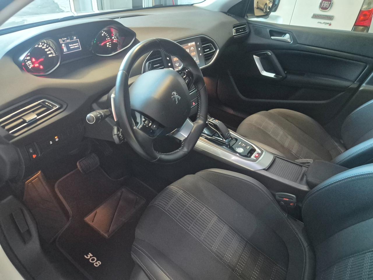 Peugeot 308 BlueHDi 130 S&S SW Allure