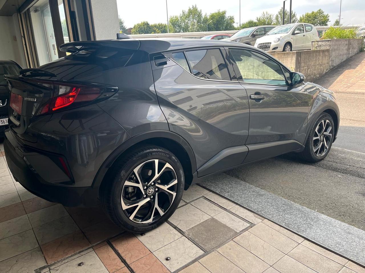 Toyota C-HR 1.8 Hybrid E-CVT Trend ADATTA AI NEOPATENTATI