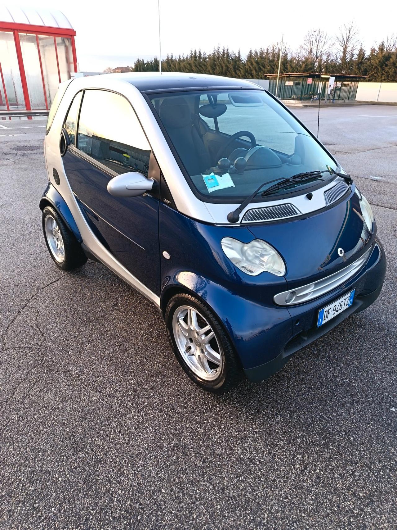 Smart ForTwo 700 coupé grandstyle (45 kW)