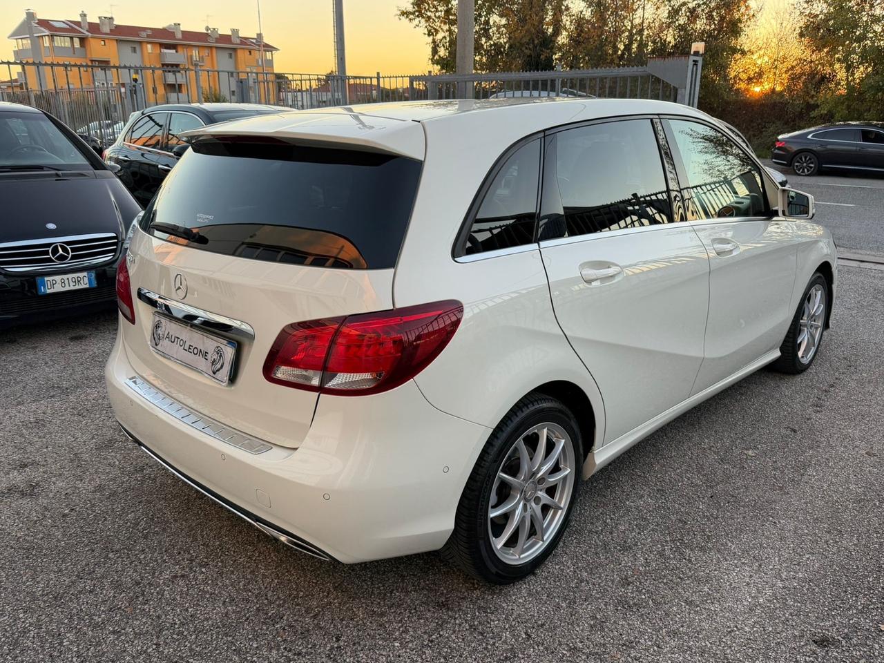 Mercedes-benz B 200 d 136cv (2.2 CDI) Premium OK NEOPATENTATI