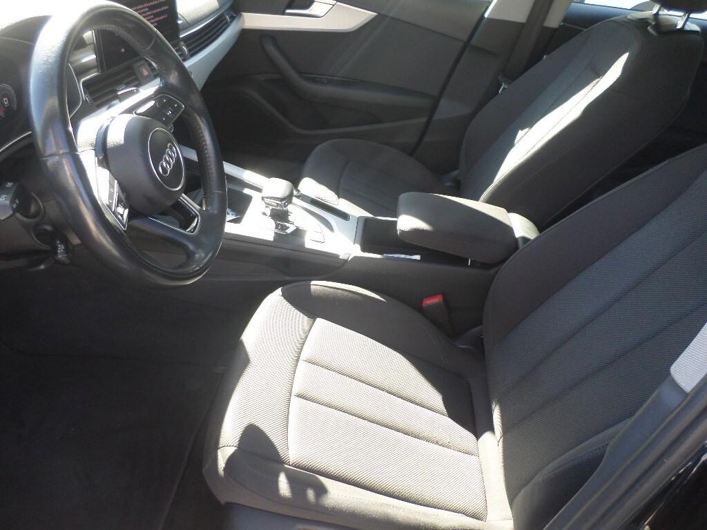 Audi A4 Avant 40 TDI quattro S tronic Business Advanced