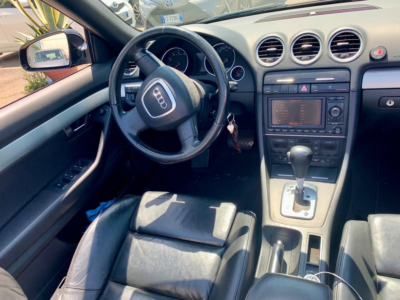 Audi A4 Cabriolet 2.0 16V TFSI multitronic S-Line