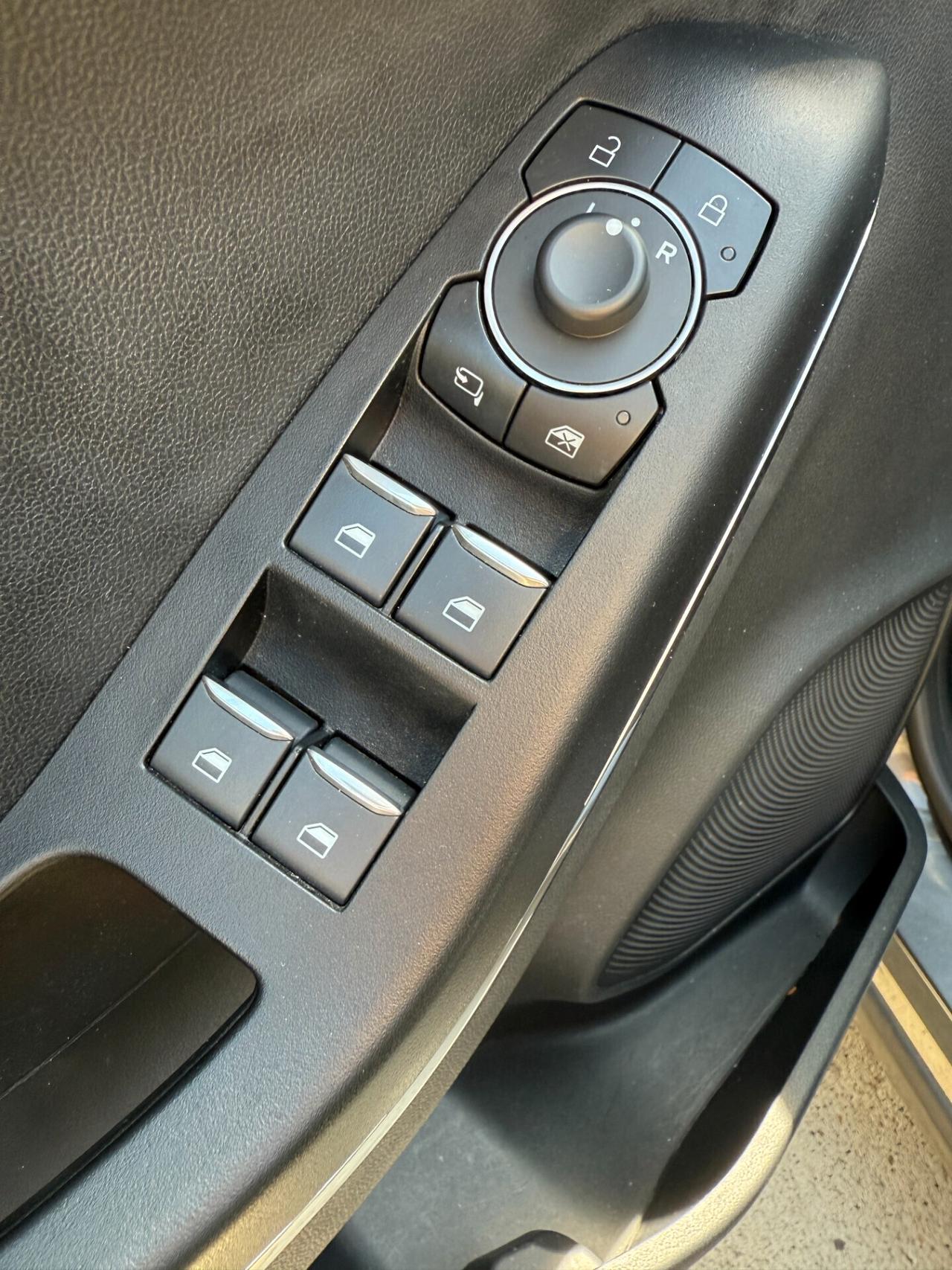 Ford Puma 1.0 EcoBoost Hybrid 125 CV S&S aut. ST-Line X