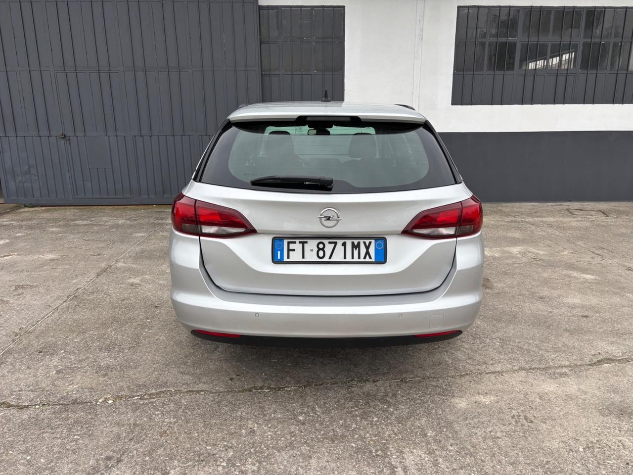 Opel Astra 1.6 CDTi 110CV. Neopatentati. Garanzia