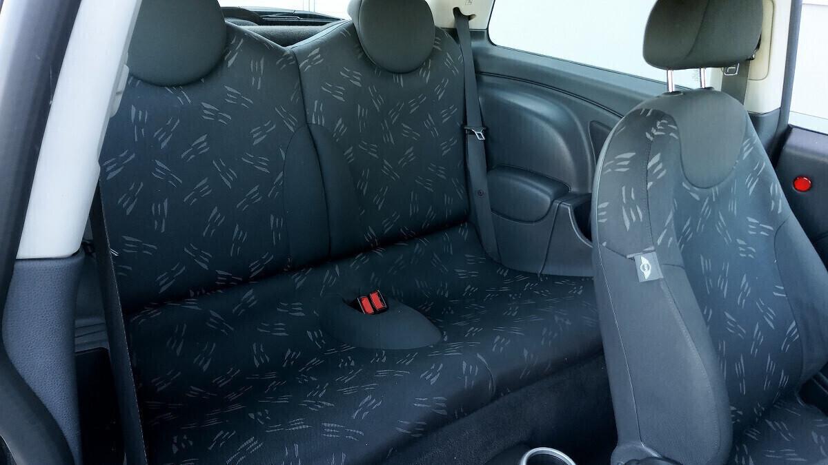 Mini Cooper 1.4 - diesel -
