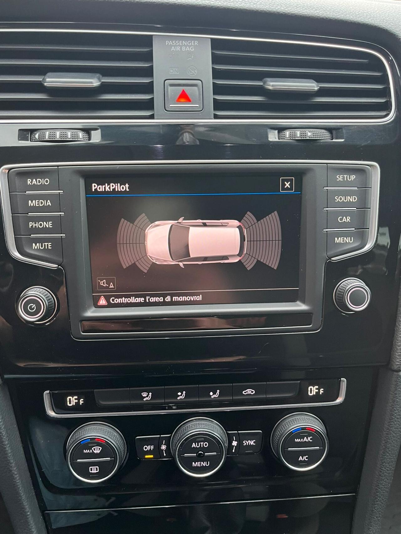 Volkswagen Golf 2.0 TDI 5p. Executive BlueMotion Technology