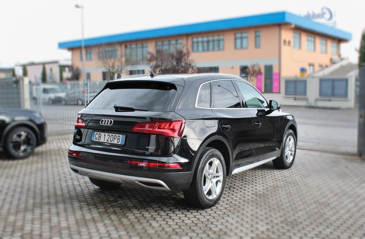 Audi Q5 35 TDI quattro S tronic Business Design