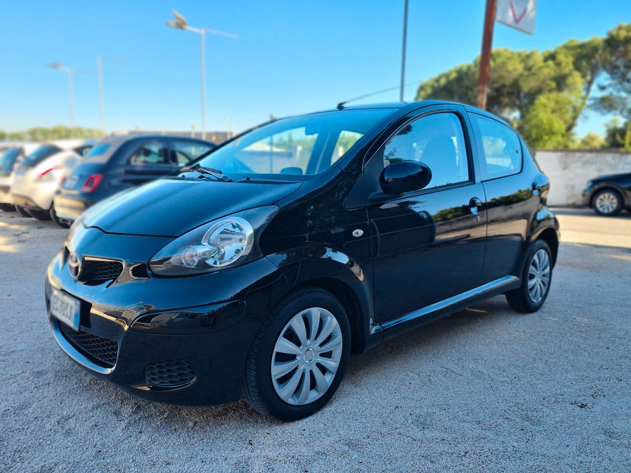 Toyota Aygo 1.0 12V VVT-i 5 porte Deep Ocean Connect