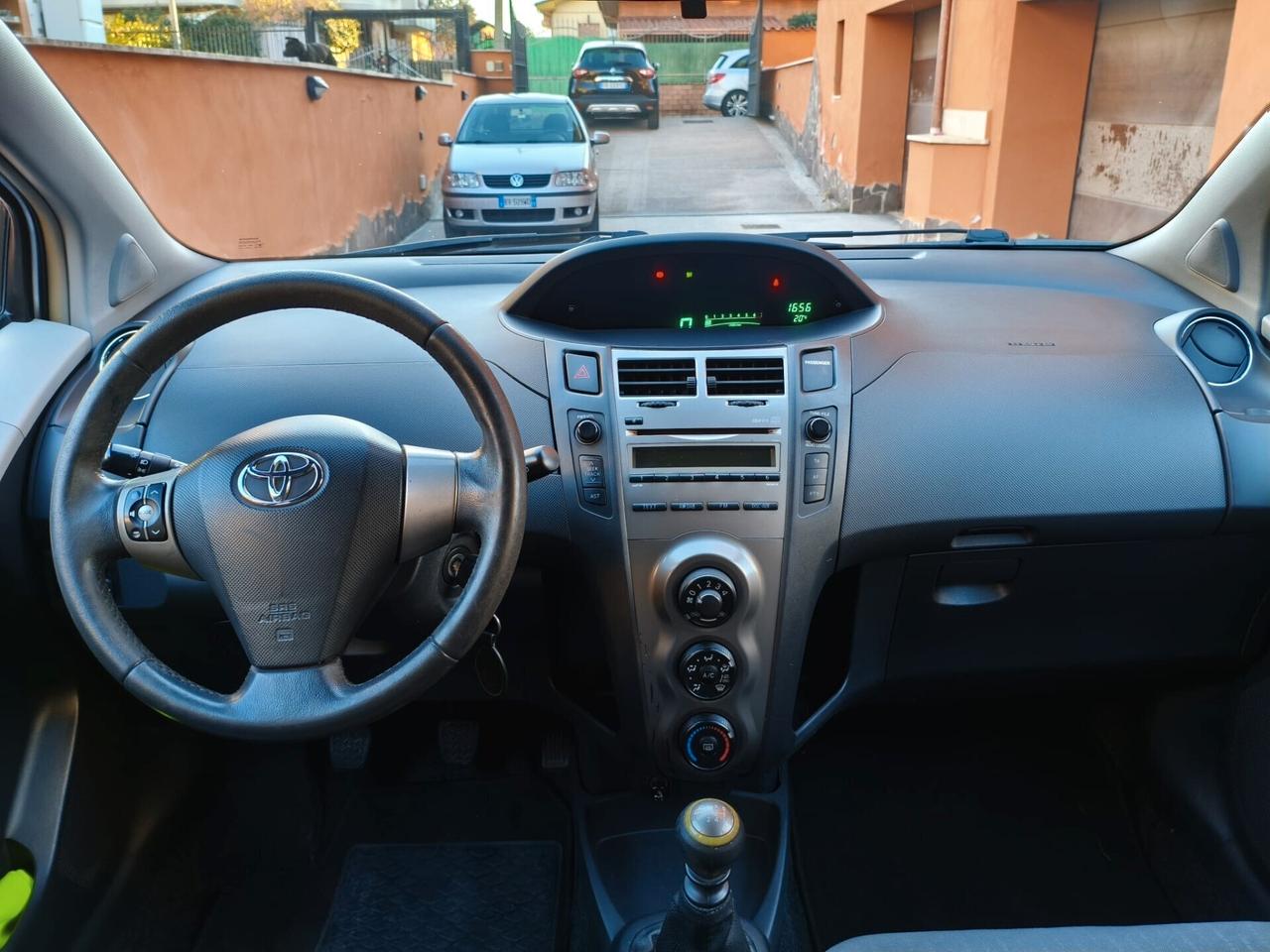 Toyota Yaris 1.3 - 5 porte