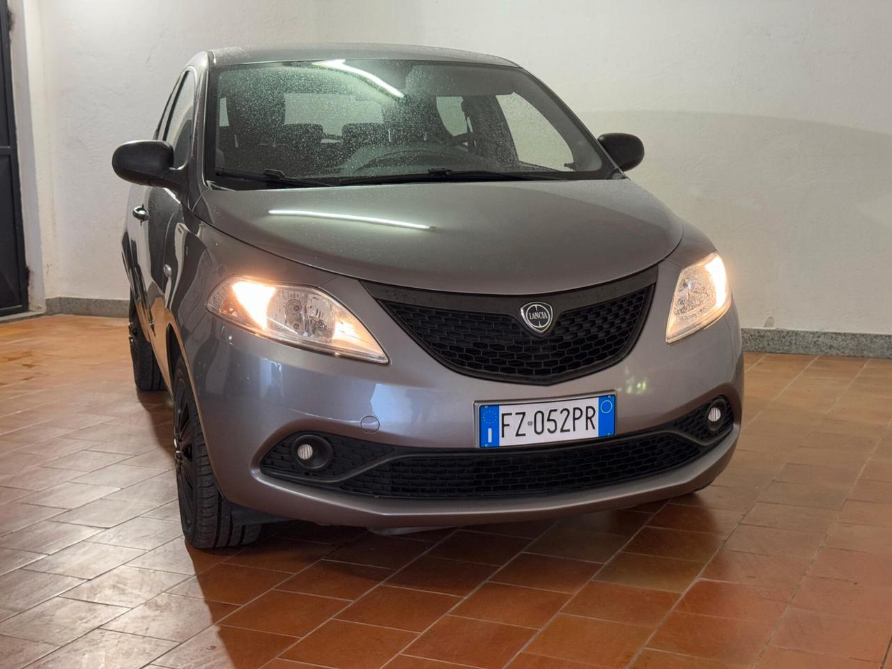 Lancia Ypsilon 1.2 69 CV 5 porte GPL Ecochic Elefantino Blu