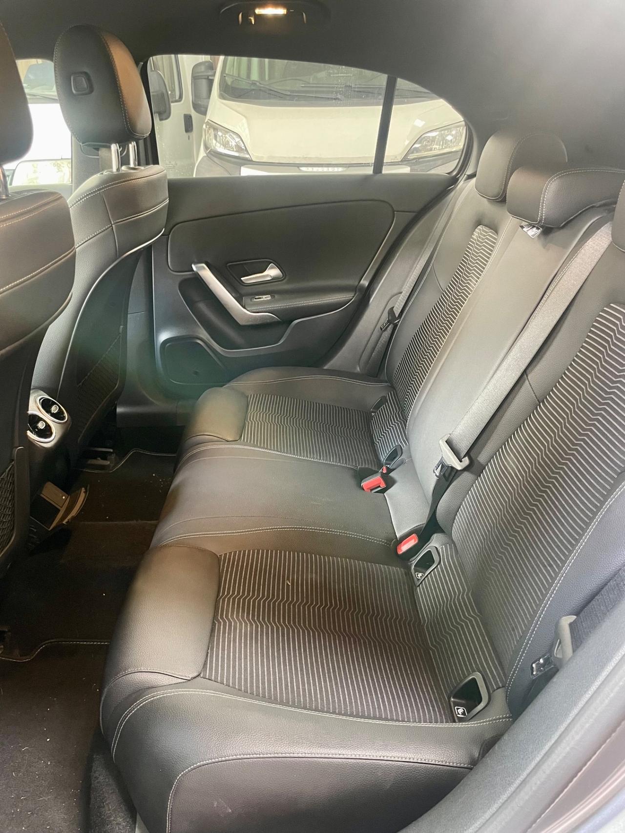 Mercedes-benz A 180 d per neopatentati
