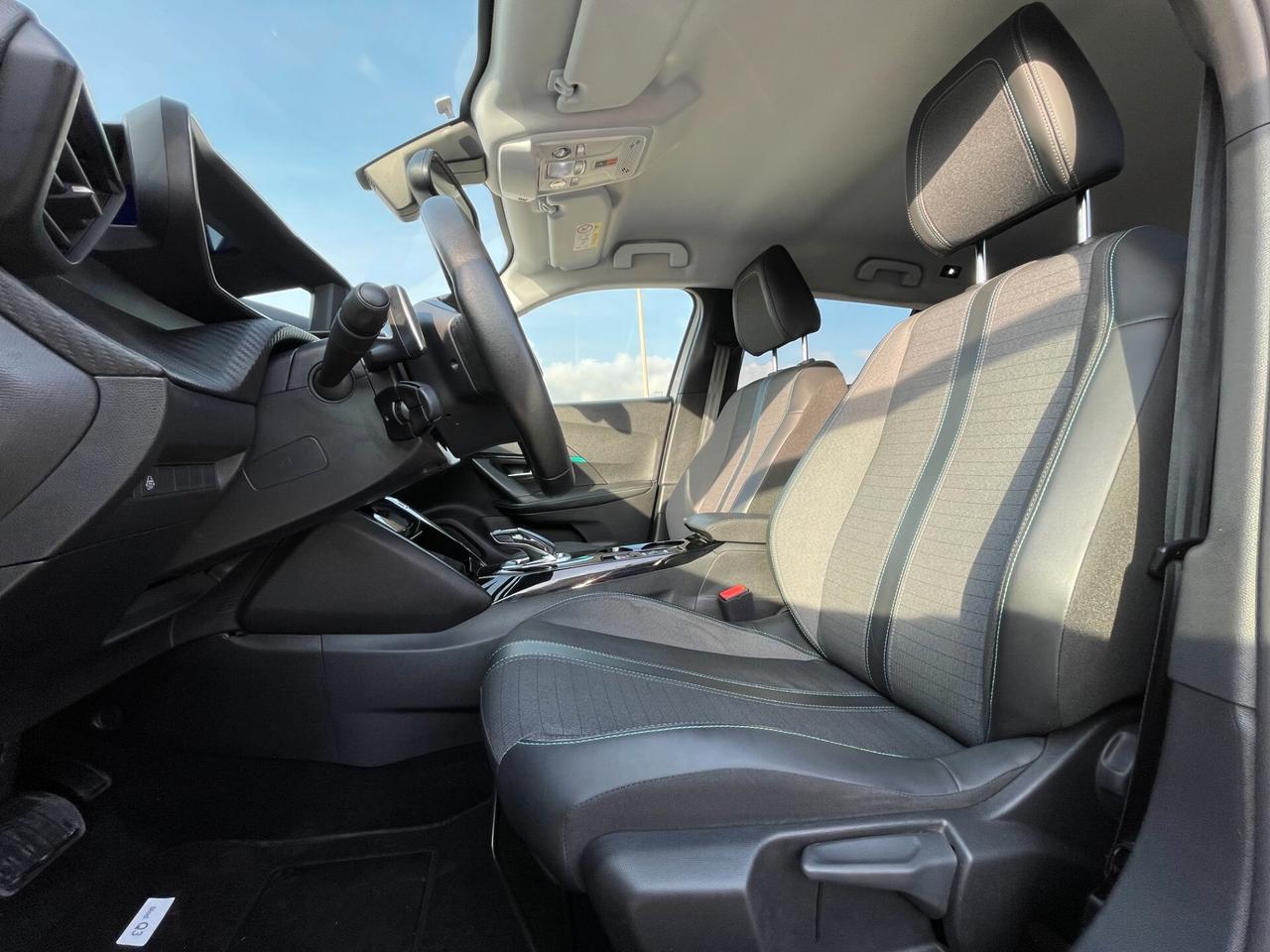 Peugeot 2008 BlueHDi 130 AUTOMATICA/Virtual Cockpit-Allure