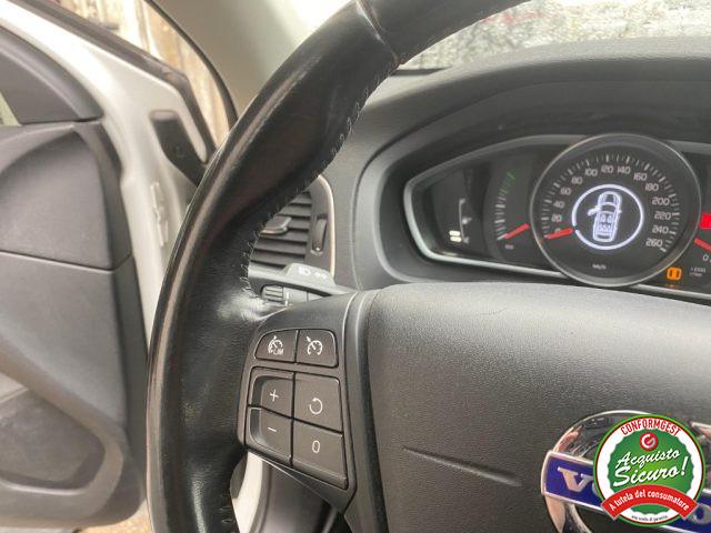 VOLVO V40 D2 1.6 Kinetic