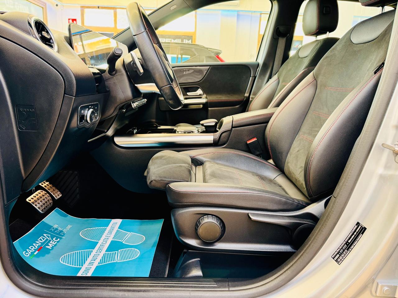 Mercedes-benz B 180 AMG Autom. CarPlay / RetroCamera