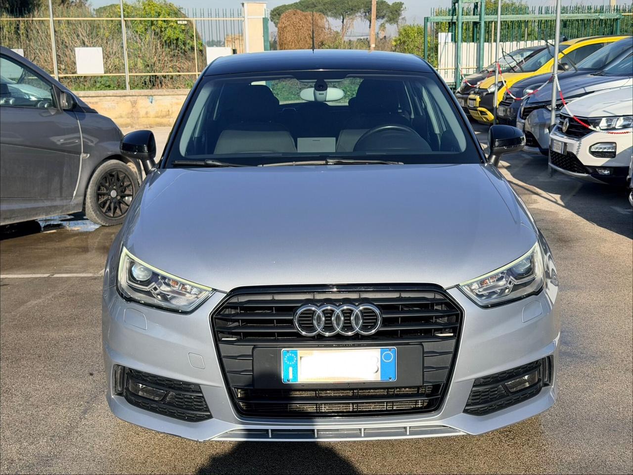 Audi A1 1.4 TDI Adrenalin bicolor